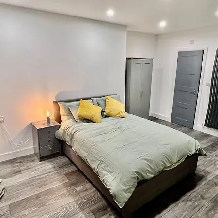 Cozy Studio In Wimbledon